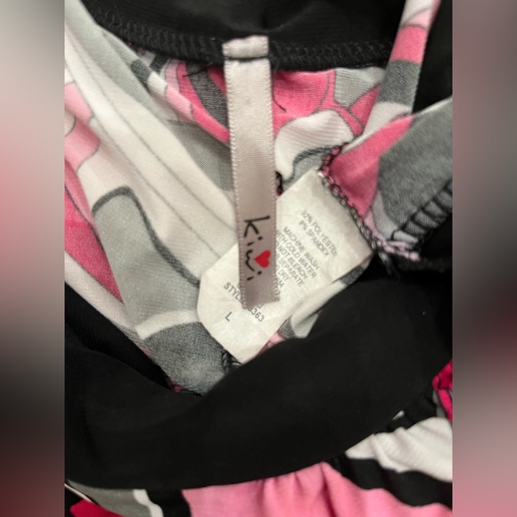 Short juniors mini dress - Picture 3 of 3